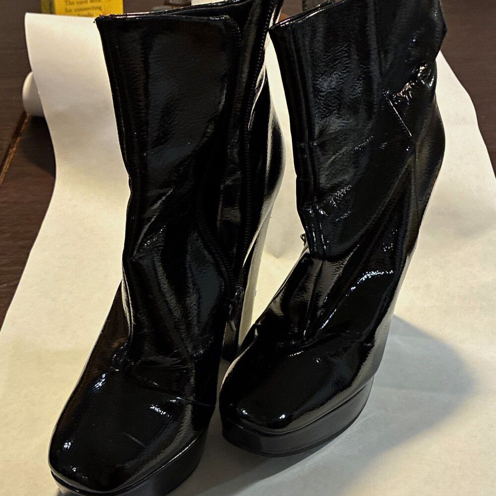 BCBGeneration Sarita Black Patent Leather Mid-Calf Platform Zip Boots 8
